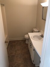 4920 Lancaster Ave, Unit 4920 Lancaster Ave #3 in Charleston, WV - Building Photo - Building Photo