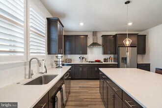 9520 Barnes Lp in Manassas, VA - Building Photo - Building Photo