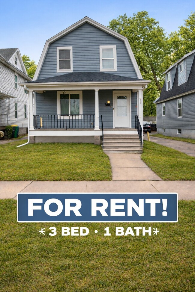 property at 305 S Van Buren St