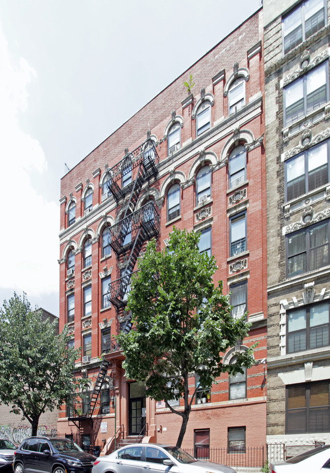209 S 3rd St in Brooklyn, NY - Foto de edificio - Building Photo