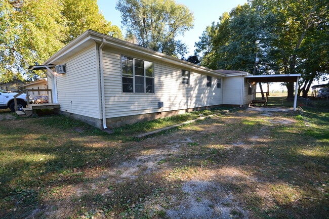 property at 1788-1788 W Grapevine Dr