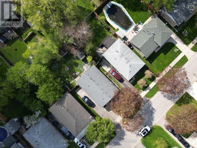 80 Clifton Crescent in London, ON - Building Photo - Building Photo