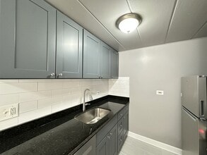 9620 Ivanhoe Ave in Schiller Park, IL - Foto de edificio - Building Photo