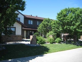 Candle Park West Townhomes in Fargo, ND - Building Photo