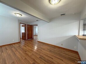 446 Post Ave in Lyndhurst, NJ - Building Photo - Building Photo