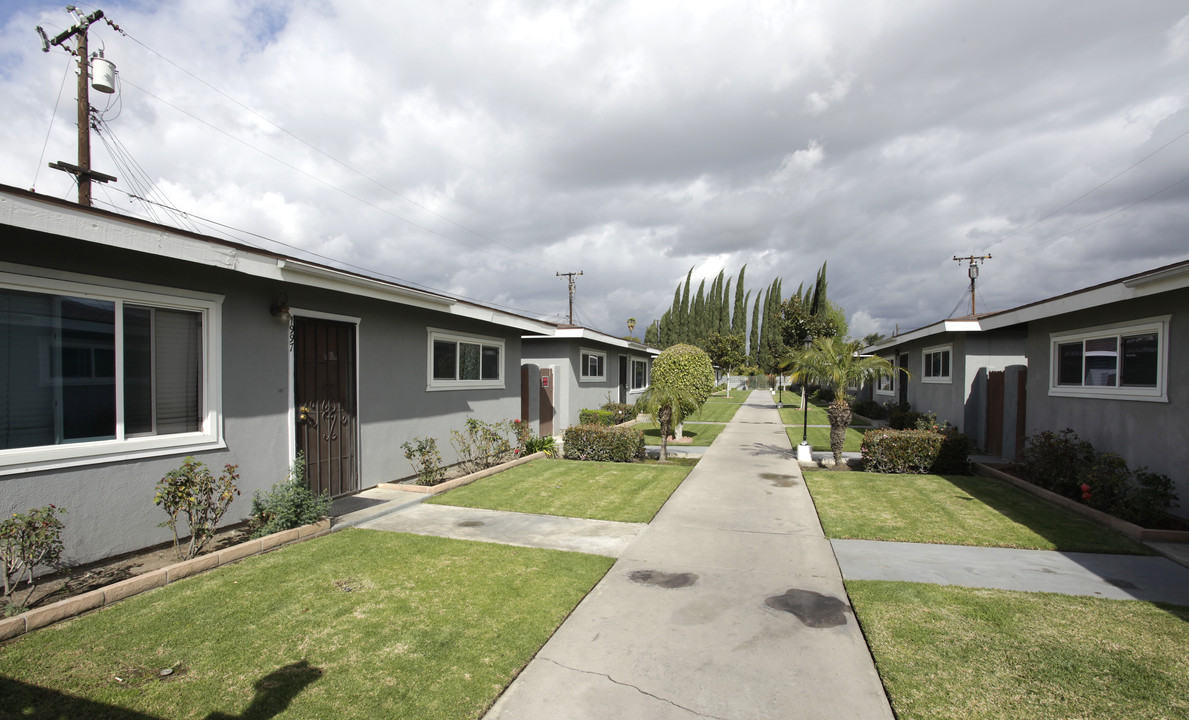 1975-1997 Houston Ave in Fullerton, CA - Building Photo