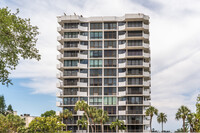 Prelude 80 Condominium in Clearwater, FL - Foto de edificio - Building Photo