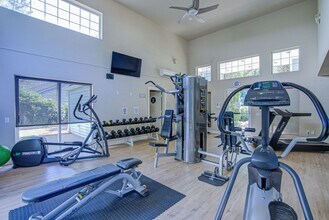 PARKGROVE APARTMENTS in Eugene, OR - Building Photo - Building Photo