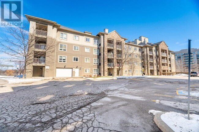 property at 8 Dayspring Cir