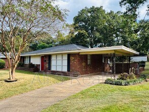 3508 Cottonwood Dr in Montgomery, AL - Foto de edificio - Building Photo