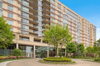 8100 River Rd in North Bergen, NJ - Building Photo - Building Photo