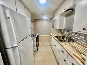 1733 Treyway Ln in Corpus Christi, TX - Building Photo - Building Photo