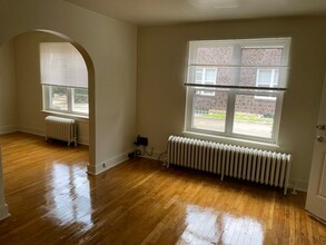 5255 Forbes Ave in Pittsburgh, PA - Building Photo - Building Photo