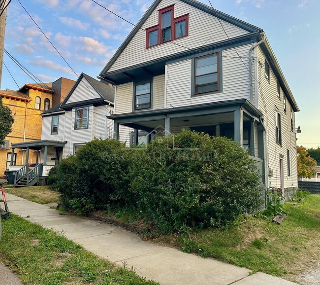 202 Crosby St