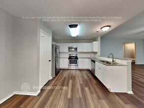 8003 Blue Duck Trail in Arlington, TX - Foto de edificio - Building Photo