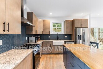 125 Waynesville Ave in Asheville, NC - Building Photo - Building Photo