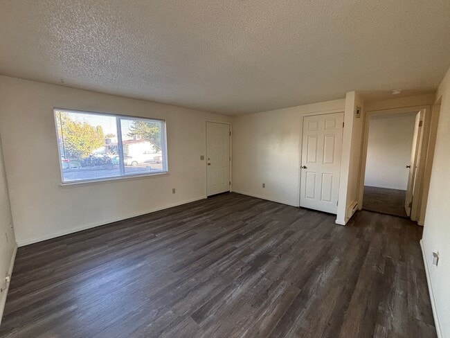 4035-4037 Amber Ln in Pocatello, ID - Building Photo - Building Photo