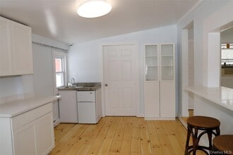 7217 Albany Post Rd in Rhinebeck, NY - Building Photo - Building Photo