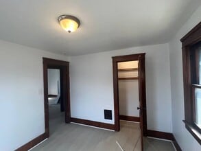 1055 W 12th St in Lorain, OH - Building Photo - Building Photo