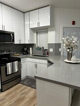 18320 NW 68th Ave in Hialeah, FL - Building Photo - Building Photo