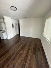 2111 Mara Ct in Leesburg, FL - Foto de edificio - Building Photo