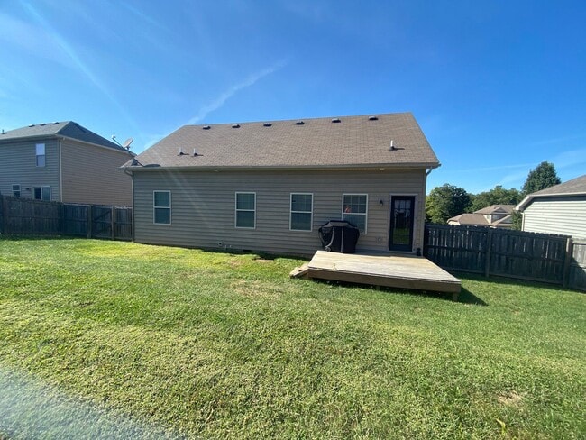 420 Berger Farm Dr in Mount Washington, KY - Building Photo - Building Photo