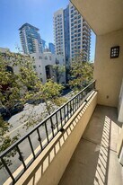 301 W G St in San Diego, CA - Building Photo