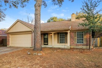 9423 Bayou Bluff Dr in Spring, TX - Foto de edificio - Building Photo