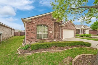 10869 Hawks Landing Rd in Haslet, TX - Building Photo - Building Photo