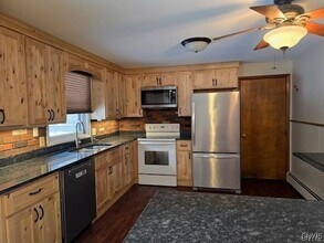 8451 Henry Clay Blvd in Clay, NY - Building Photo - Building Photo