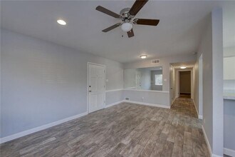 5801 Thunderbird St in Lago Vista, TX - Building Photo - Building Photo