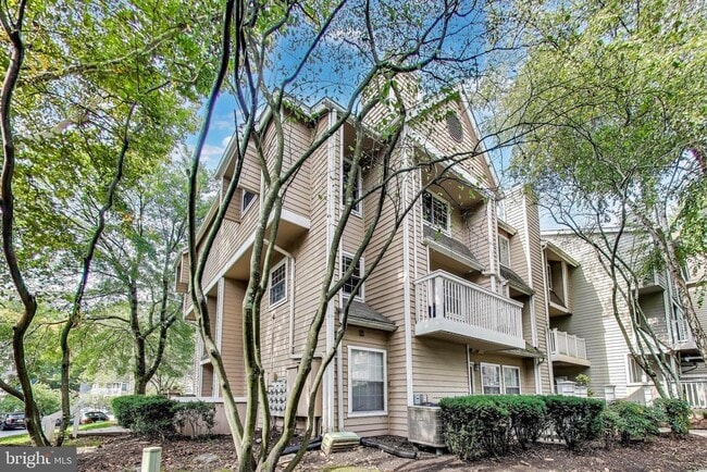 property at 5821 Inman Park Cir