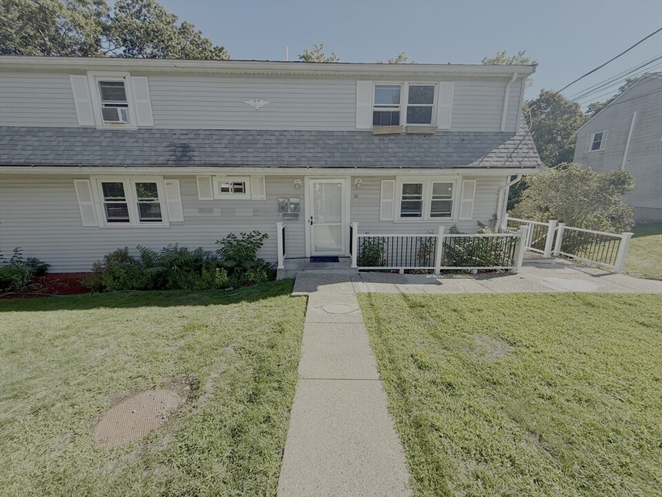 43 Sherman Pl in Woburn, MA - Building Photo