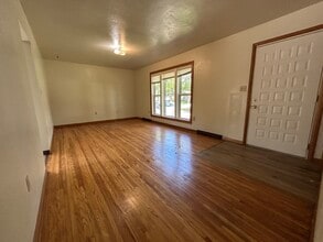 1423 Starbeck Cir in Cedar Falls, IA - Building Photo - Building Photo