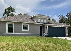 3717 Village Ave in North Port, FL - Building Photo