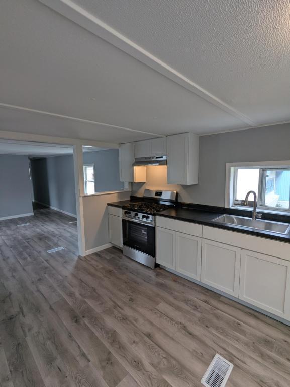property at 611 W Matthews St