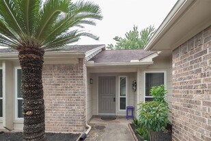 2838 Colony Dr in Sugar Land, TX - Building Photo