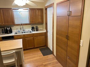 32380 Maplewood St, Unit Lower in Garden City, MI - Building Photo - Building Photo