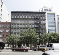 335-337 W 14th St in New York, NY - Foto de edificio - Building Photo