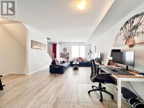 1061 Speedvale Ct in Ottawa, ON - Building Photo - Building Photo