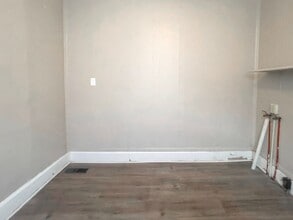 1719 1/2-1719 1/2 W Adams St in Muncie, IN - Building Photo - Building Photo