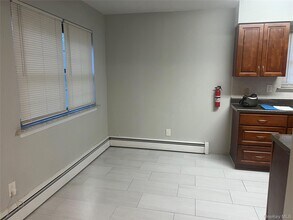 61-06 233rd St in Queens, NY - Building Photo - Building Photo