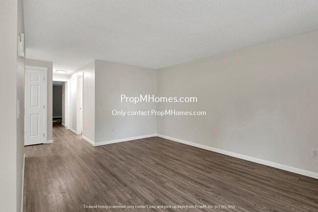 6912 SW 104th Ave in Beaverton, OR - Building Photo - Building Photo