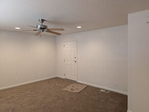 2330 W Garland Ave in Fresno, CA - Building Photo - Building Photo