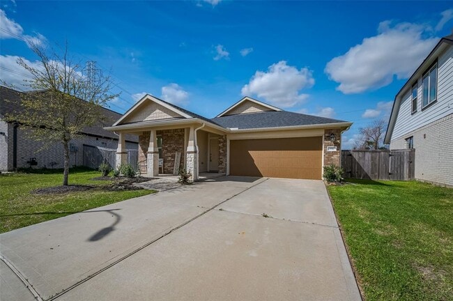 property at 19907 Wild Horse Hollow Ln