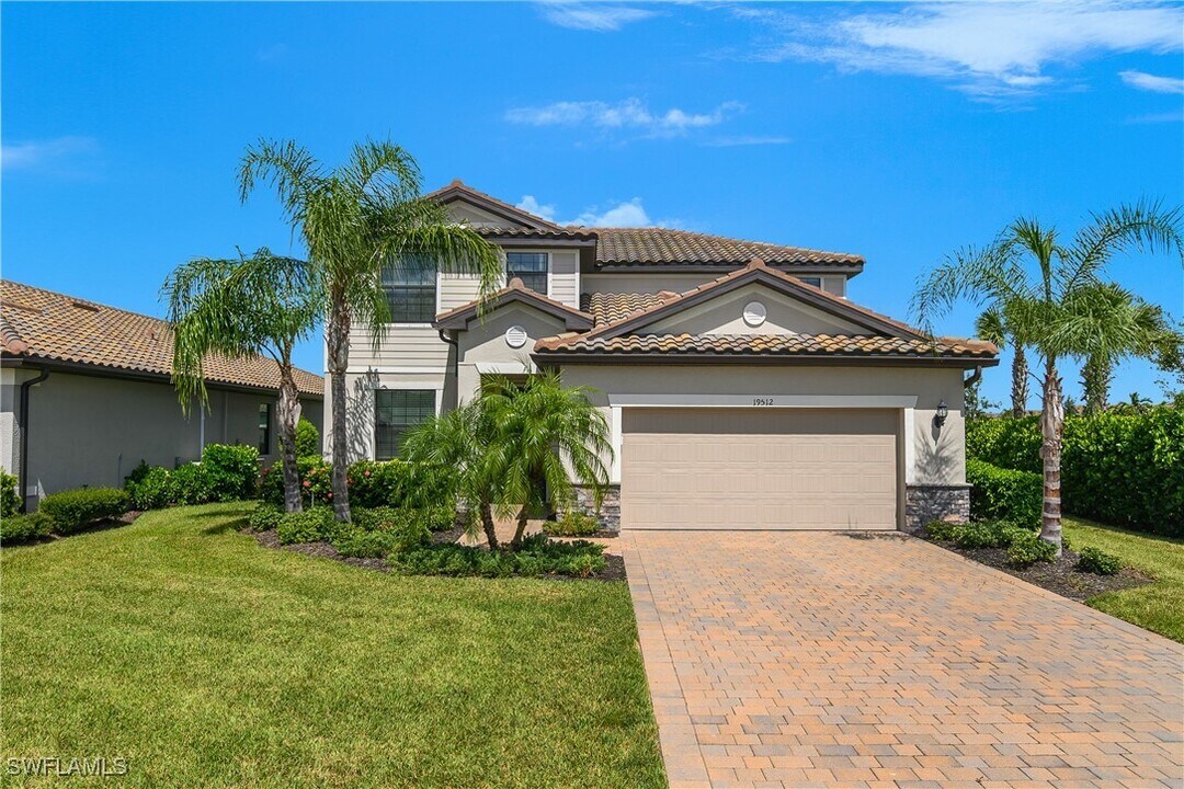 19512 Deming Ln in Estero, FL - Building Photo