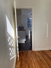 702 6th Ave, Unit A in Tacoma, WA - Foto de edificio - Building Photo