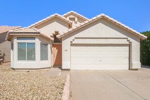 832 E Baylor Ln in Chandler, AZ - Building Photo