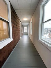 49 Hebert Ave in Woonsocket, RI - Foto de edificio - Building Photo