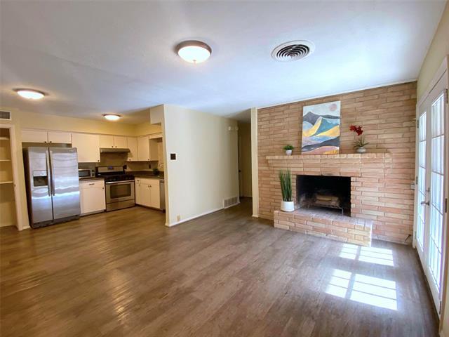 7406 Walling Ln in Dallas, TX - Building Photo